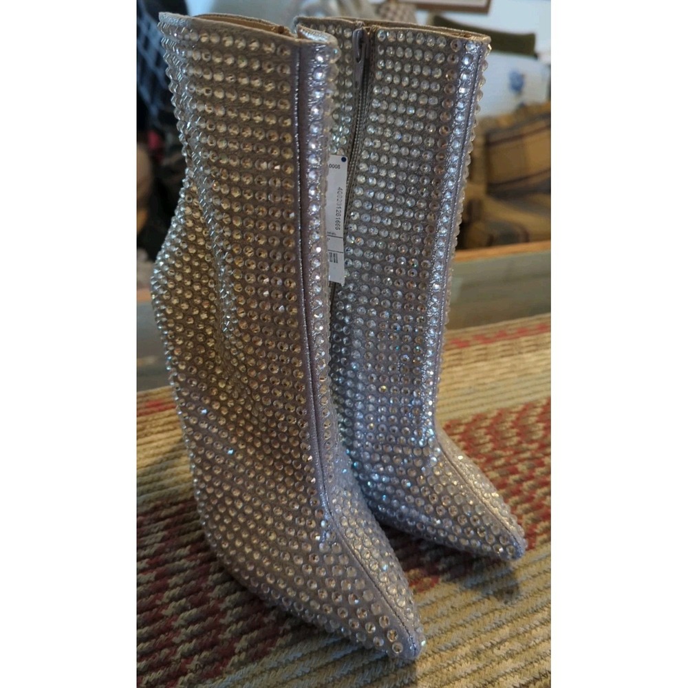 NWT‎ Steve Madden Winnings Bootie Silver Rhinestone Women's 6.5